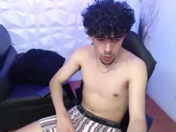 Chaturbate Live Porn of liil_boy