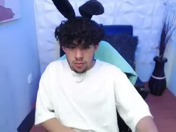 Chaturbate Sex Cam of liil_boy