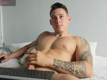 Chaturbate Live Sex Cam of muscle_king_cum
