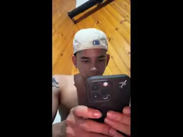 Chaturbate Adult Webcams of andrew_twink18