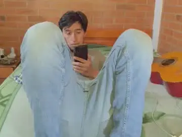 Chaturbate Free Live Porn of johan70nsexy