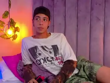 Chaturbate Live Sex Cam of liam_mercurio