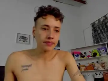 Chaturbate Live Porn of megan_and_clohe