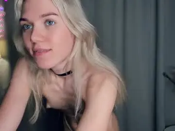 Chaturbate Live Sex Cam of myviolet_rush