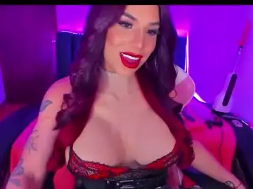 Chaturbate Live Sex Cam of valeri_hilton