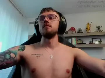 Chaturbate Free Porn Cam of alphaboyfun