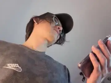 Chaturbate Live Sex Cam of davoxer