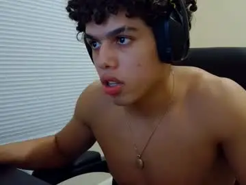 Chaturbate Live Sex Cam of itstarzan