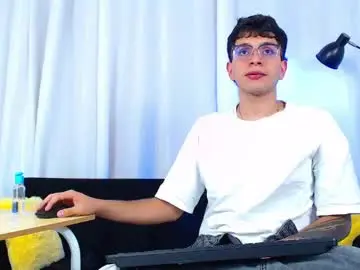 Chaturbate Sex Chat of maax_18