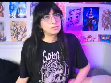 Chaturbate Live Sex Cam of snowblack_