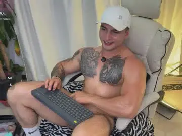 Chaturbate Live Sex Cam of angeloferro1