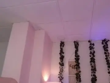 Chaturbate Best live sex cam show of elisevalmont