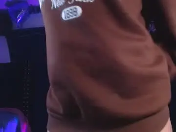 Chaturbate Watch Live Sex Cams of ema_ploxx