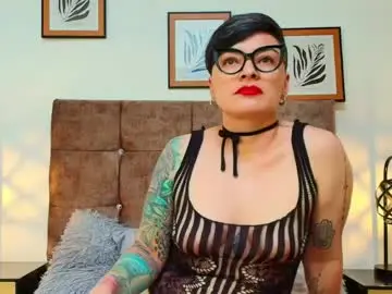 Chaturbate Adult Video Chat of kat_paradisse