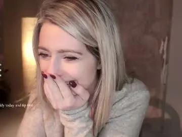 Chaturbate Live Sex Cam of kimilee22