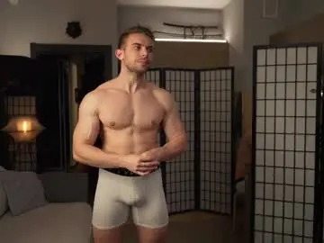 Chaturbate Live Sex Cam of muscularfriend