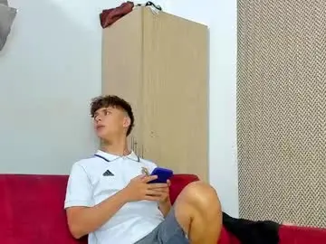Chaturbate Live Sex Cam of sexys_boys18