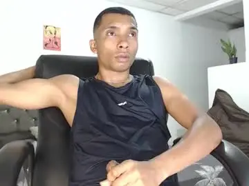 Chaturbate Live Porn of aaronblack1_