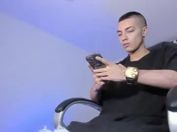 Chaturbate Watch Live Sex Cams of dereck_boy8