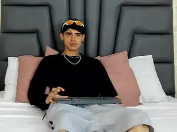 Chaturbate Free Porn Cam of dominic_foox