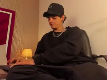 Chaturbate Live Porn of dominic_foox