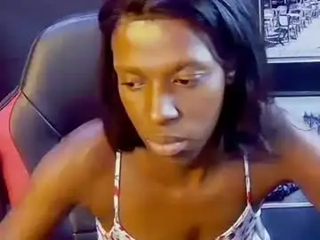 Chaturbate Free Porn Cam of emmybae69