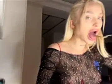 Chaturbate Live Sex Cam of blonde_di