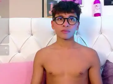 Chaturbate Free Live Porn of ethan_westt