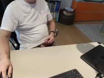 Chaturbate Live Porn of happybugger