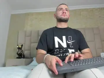 Chaturbate Live Porn of maximusdick1_