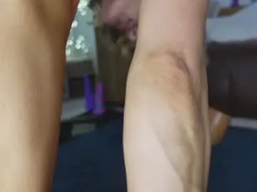 Chaturbate Free Porn Cam of taylor_love_303