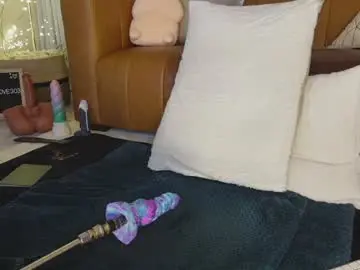 Chaturbate Live Sex Cam of taylor_love_303