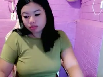 Chaturbate Live Sex Cam of allianahpetit