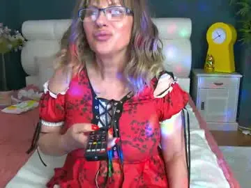 Chaturbate Live Sex Cam of cougarmilf_