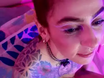 Chaturbate Live Sex Cam of evangelyne1