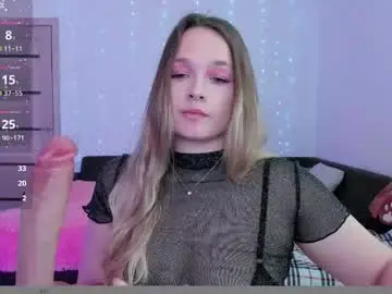 Chaturbate Live Sex Cam of evilla_brill