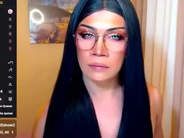 Chaturbate Live Sex Cam of ur_new_fantasy