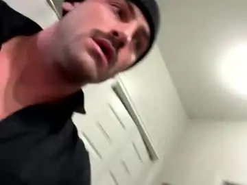 Chaturbate Free Porn Cam of damnimhandsome25