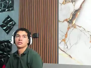 Chaturbate Nude Webcam of liam_masters