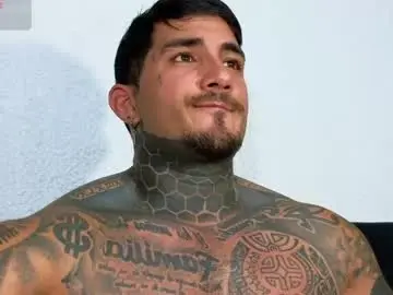 Chaturbate Nude Webcam of twonaugthy77