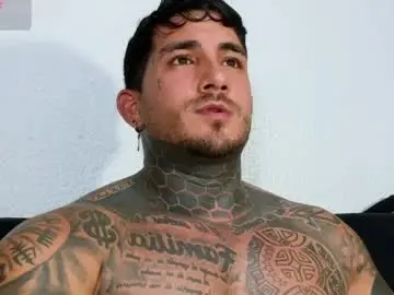 Chaturbate Nude Webcam of twonaugthy77