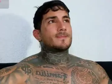 Chaturbate Adult Webcams of twonaugthy77