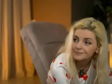 Chaturbate Watch Live Sex Cams of andiahart