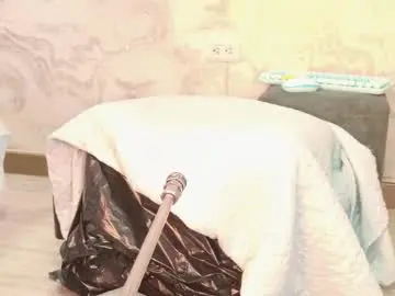 Chaturbate Live Sex Cam of zoley_watson