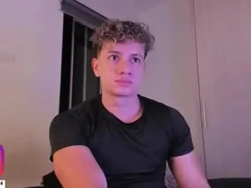 Chaturbate Best live sex cam show of derekolsen_