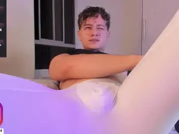 Chaturbate Best live sex cam show of derekolsen_