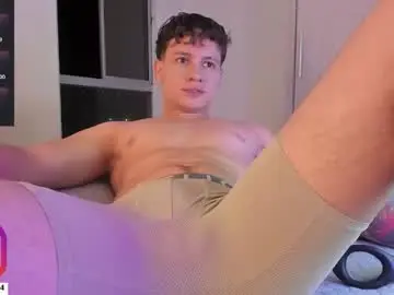 Chaturbate Nude Webcam of derekolsen_