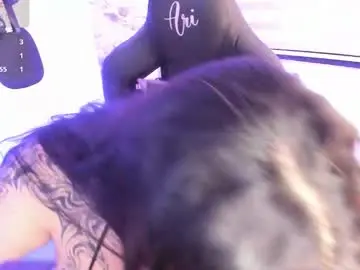 Chaturbate Sex Cam of i_am_ari