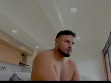 Chaturbate Live Porn of jackson_wayne__