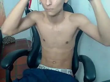 Chaturbate Adult Video Chat of alejandro_cutee